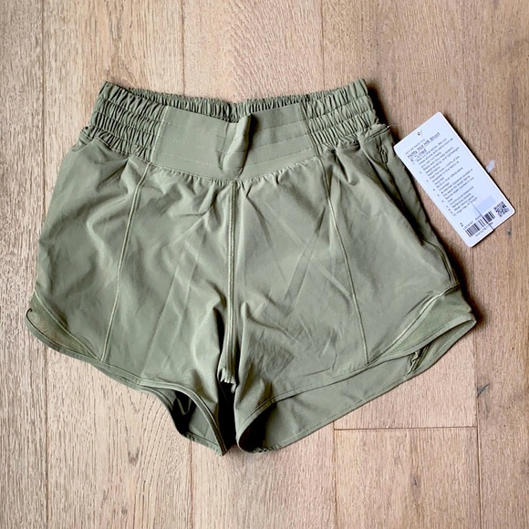 lululemon athletica Pants - NWT Lululemon Hotty Hot Short High Rise 4" Size 2 Rosemary Green (rsmg)
